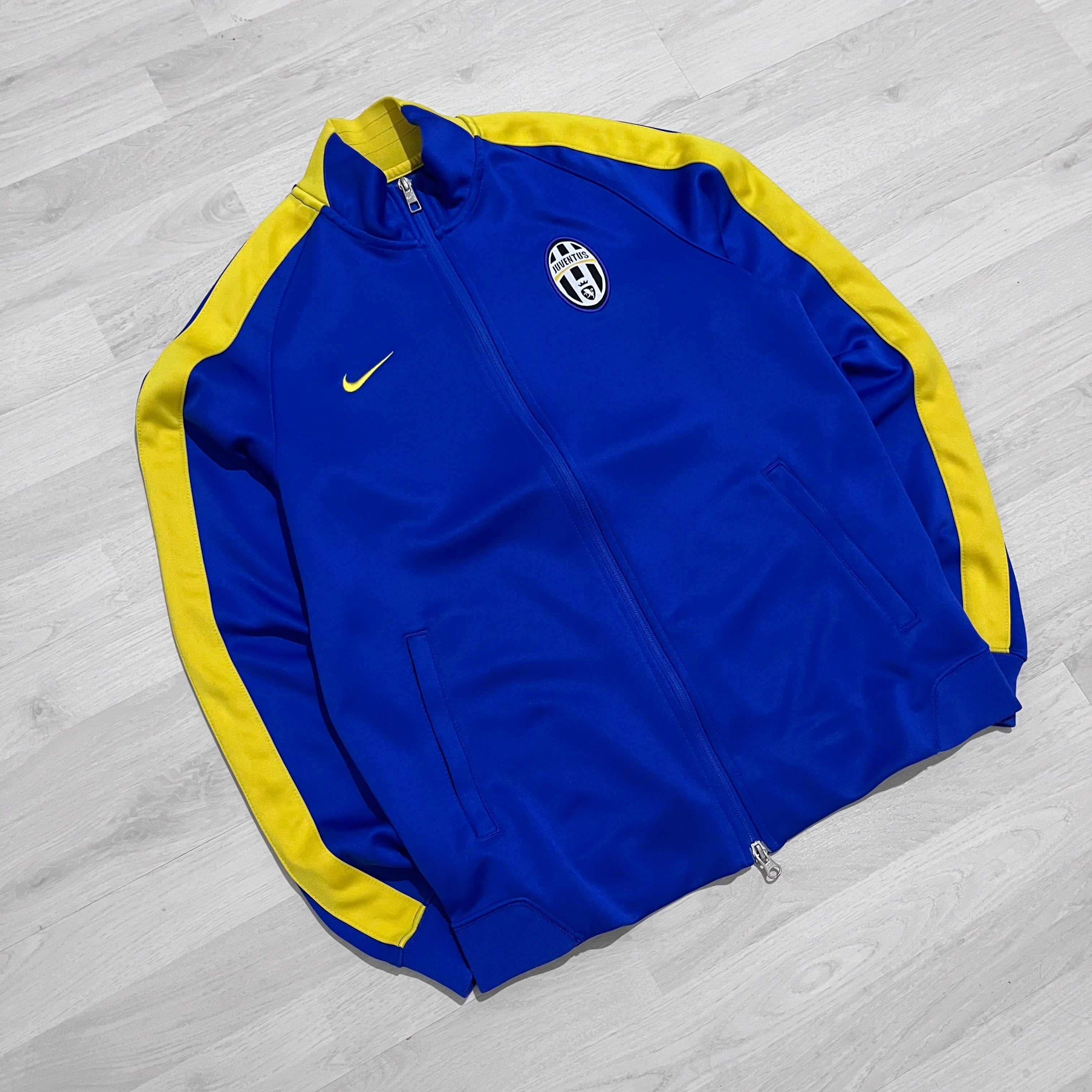 Nike Retro Juventus Zipper | M